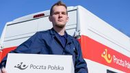 3,5 тысячи  У курьеров Poczta Polska есть платежные терминалы, благодаря которым вы можете расплачиваться картой за пикапы, - сообщили в PAP